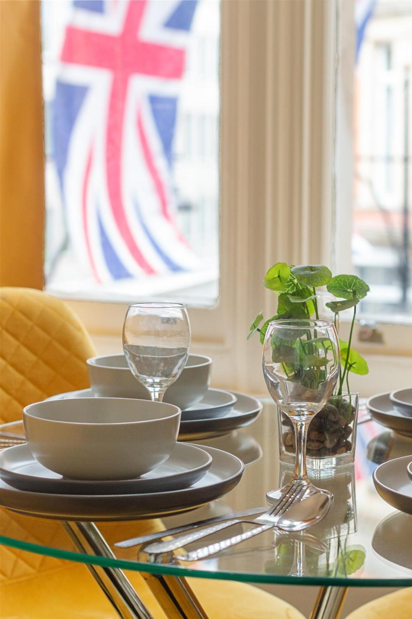 לונדון Oxford Street Chic Retreat - Unparalleled Elegance And Urban Comfort! Gc1 מראה חיצוני תמונה